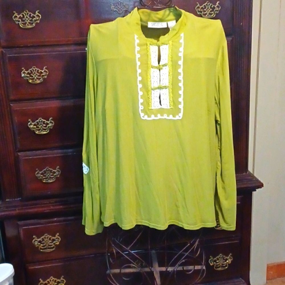 Selene Olive Top  